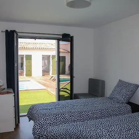 Neuve Avec Piscine, Marie De Re Villa
